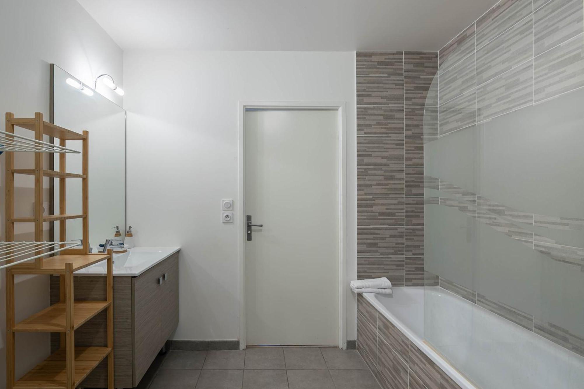 Studio 30 M2 Tout Confort - Rer A 3 Min, Acces Paris & Disneyland Вилье-сюр-Марн Экстерьер фото